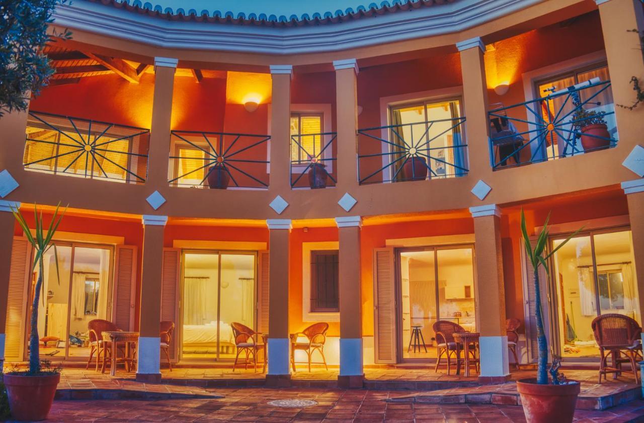 לאגוּ‏ש Moonshine Guest House With Private Studios And Private Cottage מראה חיצוני תמונה